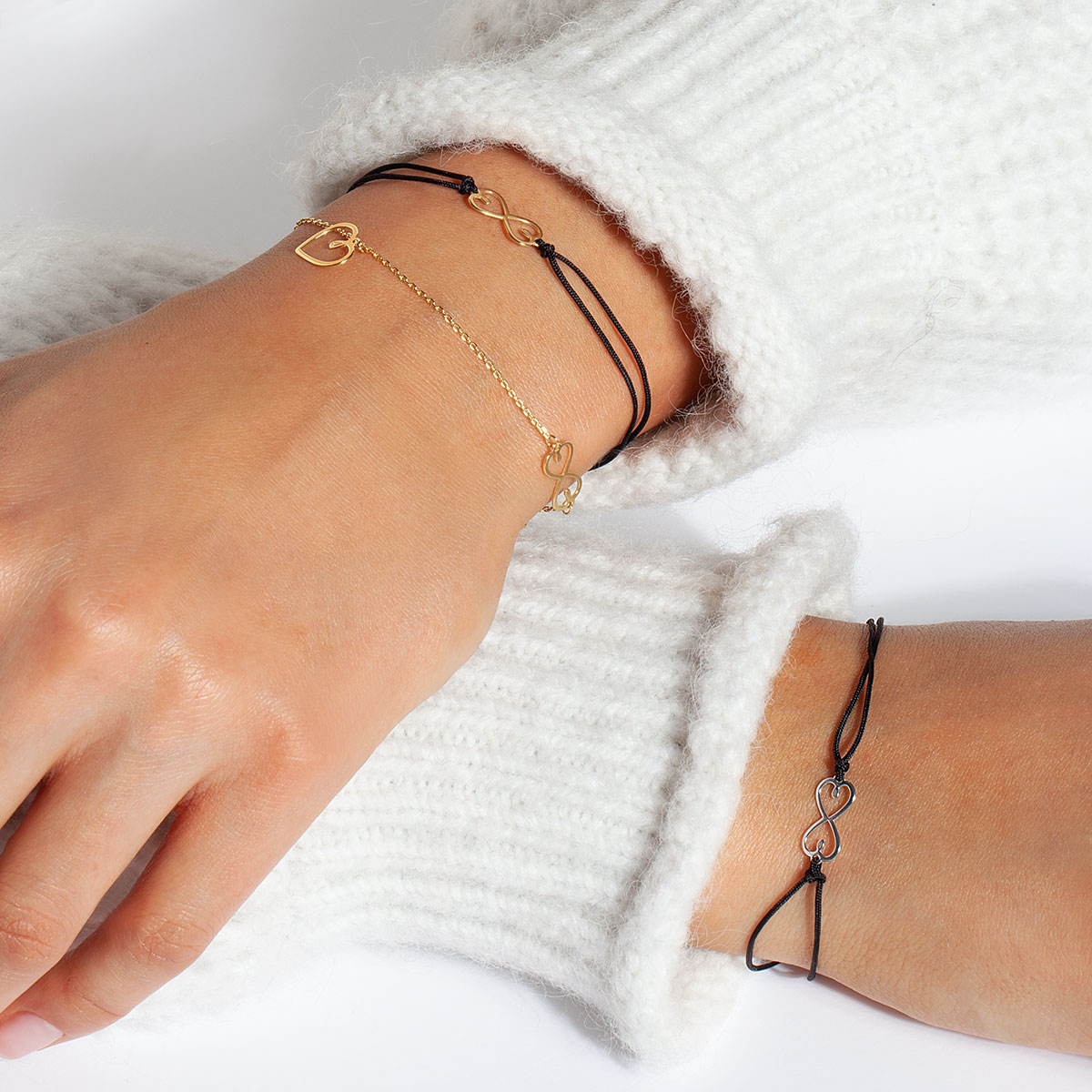 Gold-plated silver bracelet on a string - hearts