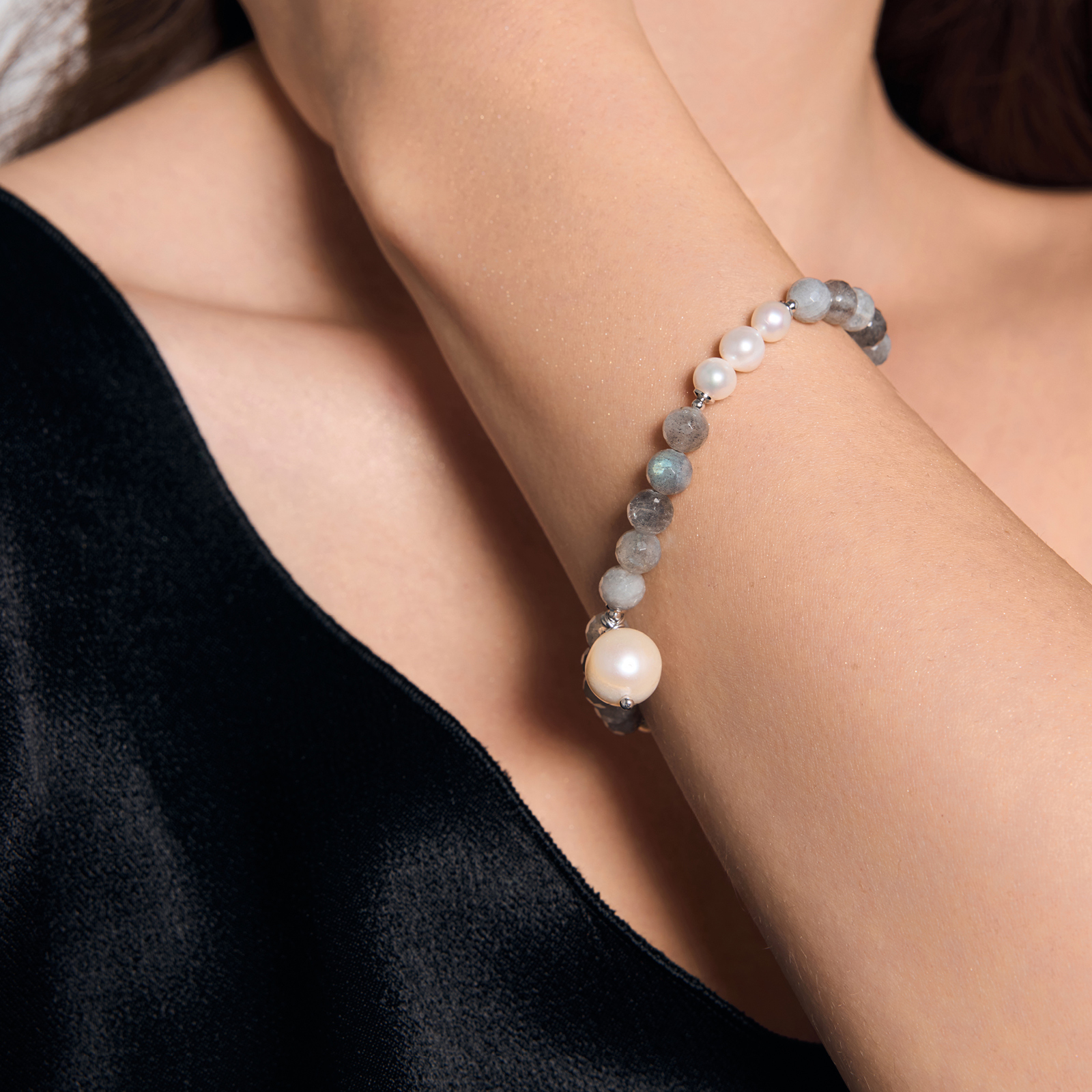 Silver bracelet with labradorites and pearls - Palette