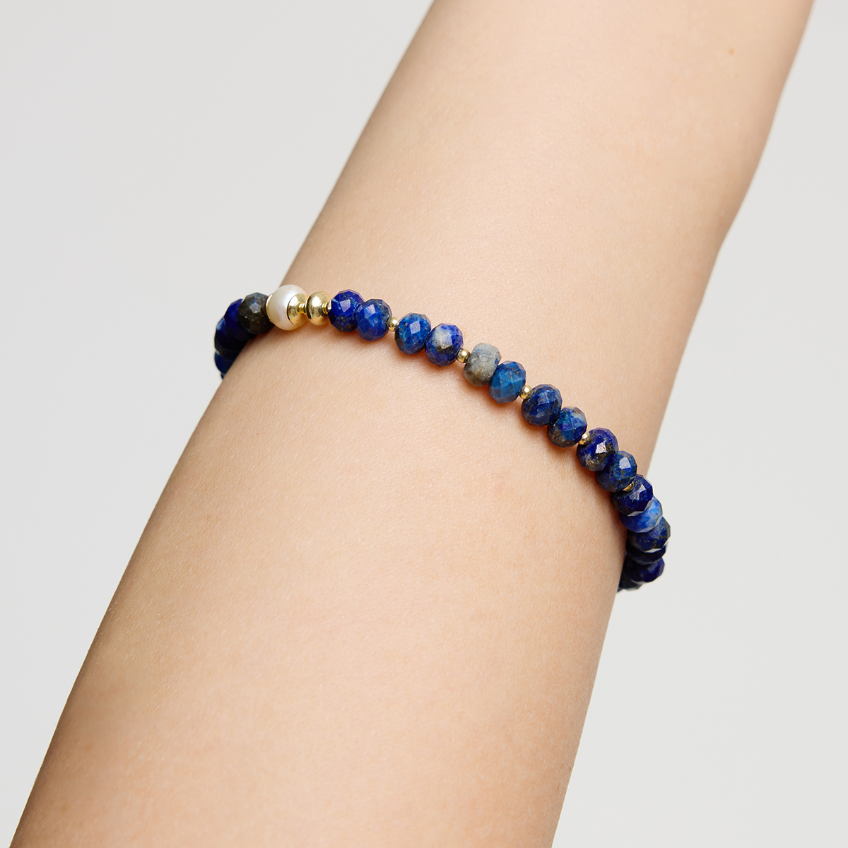 Pozlátený strieborný náramok s lapis lazuli a perlou - Palette