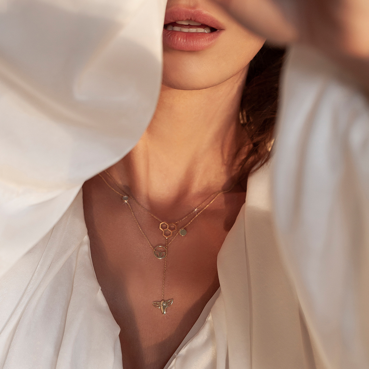 Gold necklace - bee - Queen B